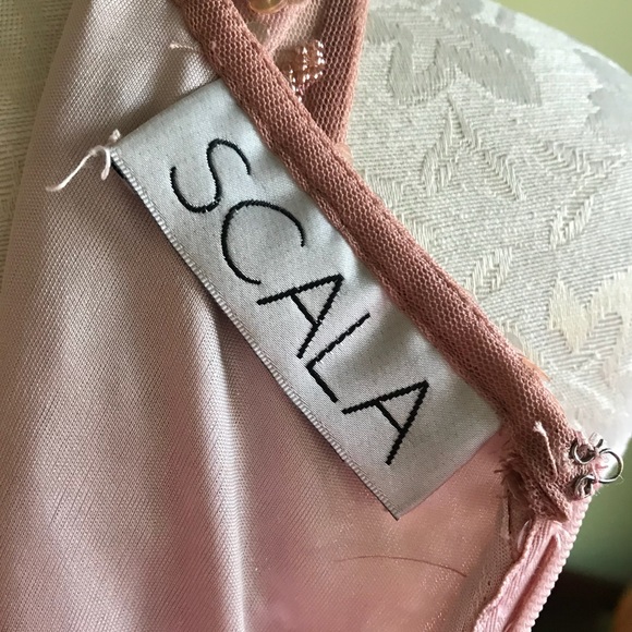 Pink Scala homecoming dress - Picture 6 of 7